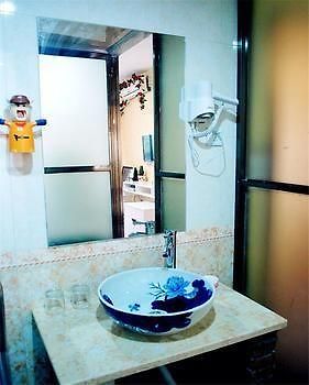 Fenghuang Lifetime True Love Hotel Bagian luar foto