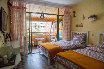 Fenghuang Lifetime True Love Hotel Bagian luar foto